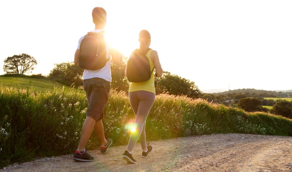 Afvallen met wandelen door koppel